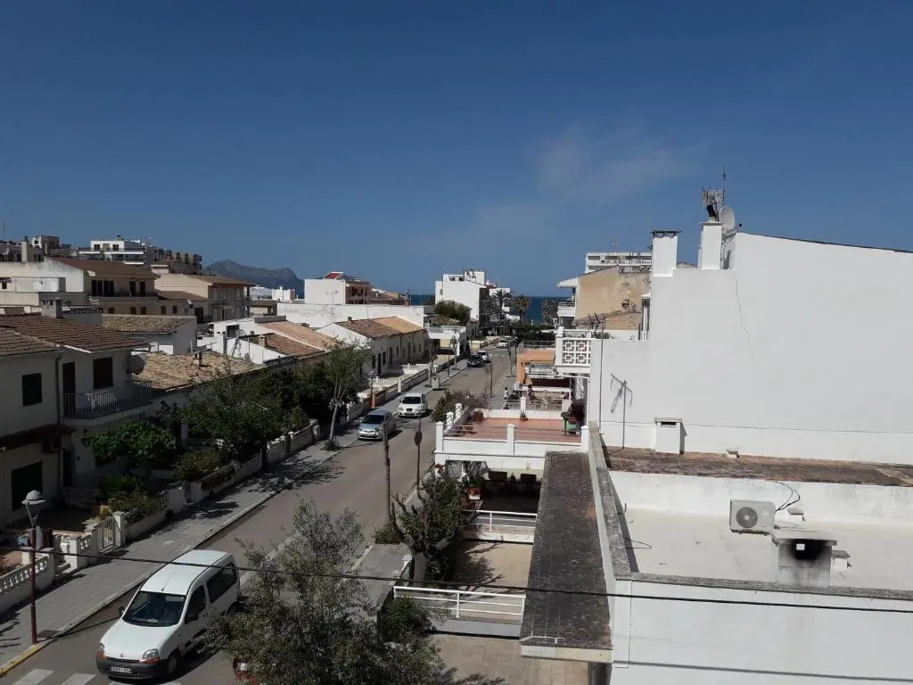 Wonderful, 100 meters from the beach.