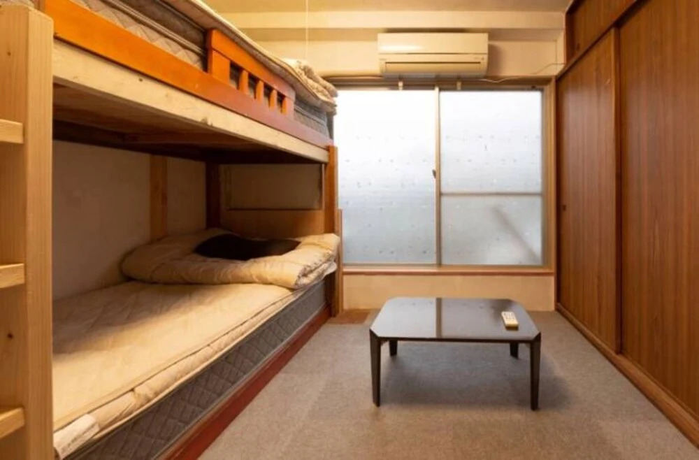 TONARINO Backpackers Hostel Free Breakfast