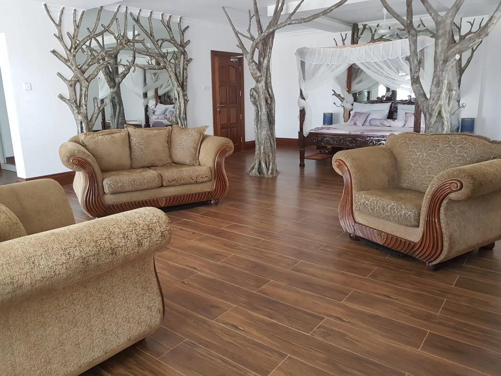 Queens Chateau Boutique Villa