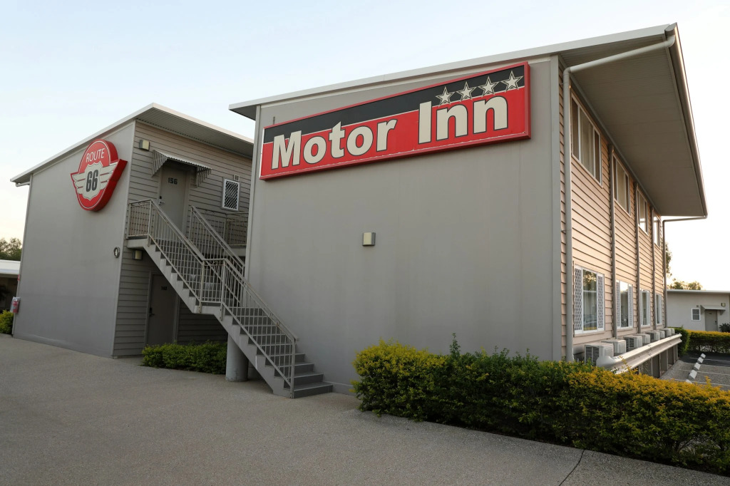 Route 66 Motor Inn