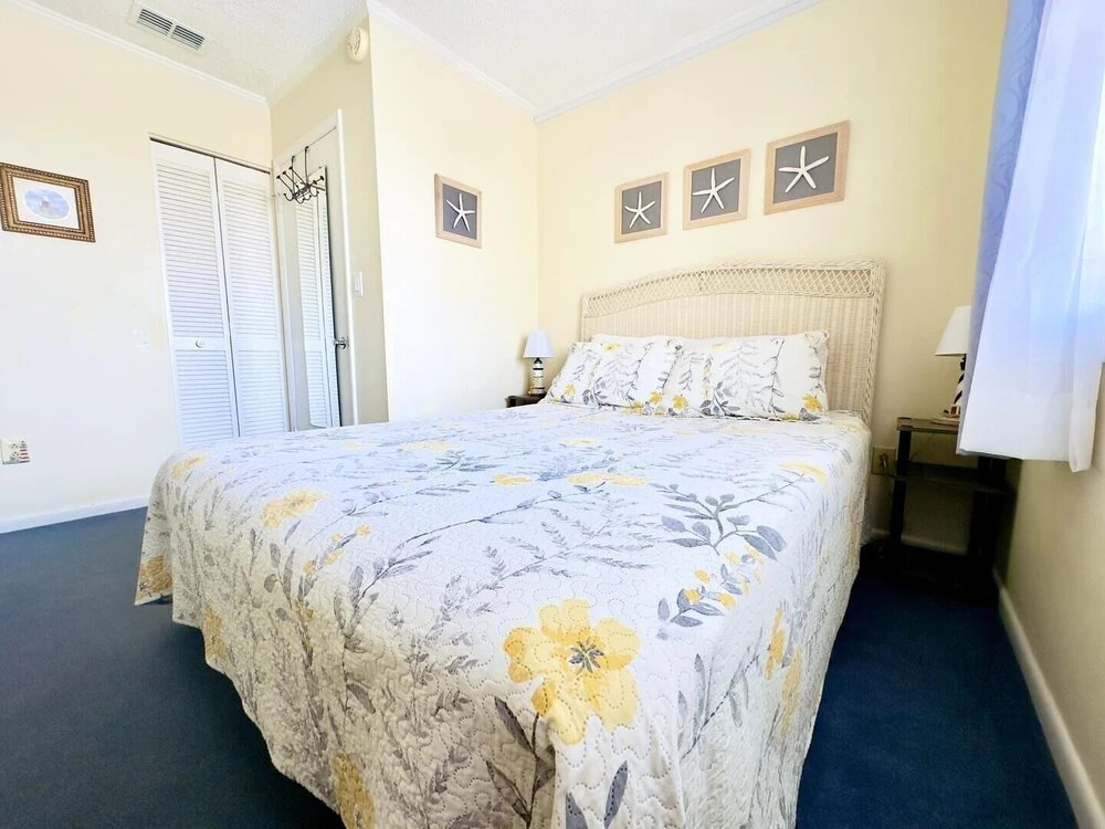 Tilghman Beach And Racquet Club 304 3 Bedroom Condo by RedAwning, North Myrtle Beach