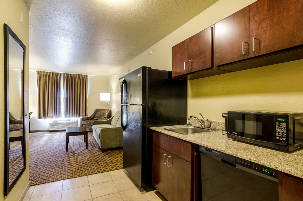 Cobblestone Inn & Suites - Cambridge