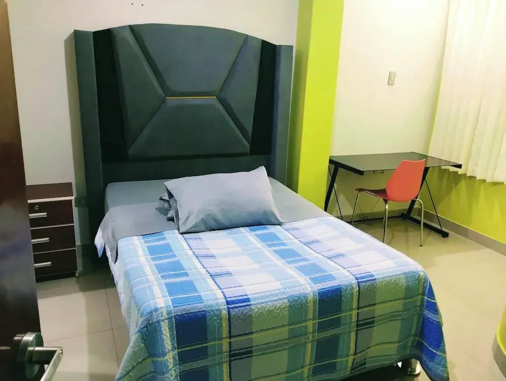 HOSTAL TOSCANO SUITES