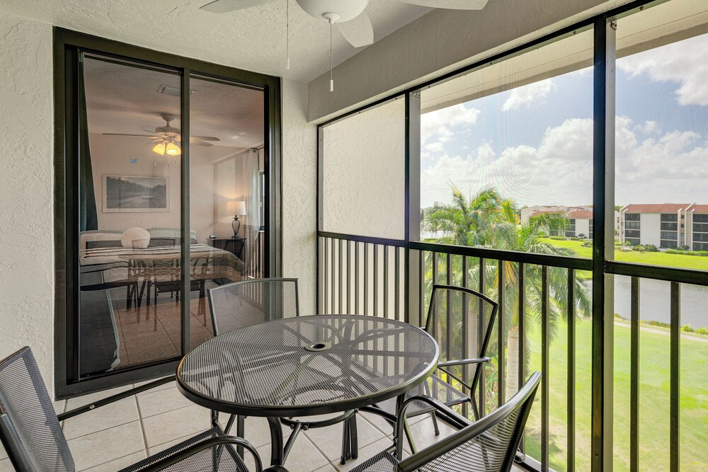 Resort-style Fort Myers Gem: Swim, Golf & Cruise!