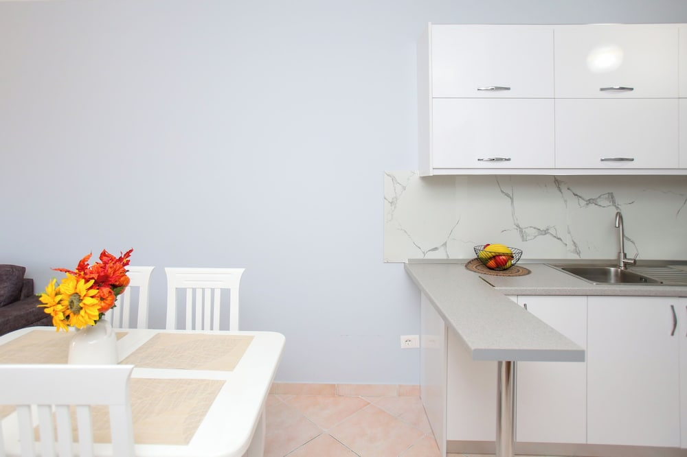 Sea View 1-bed Apartment in Vlore