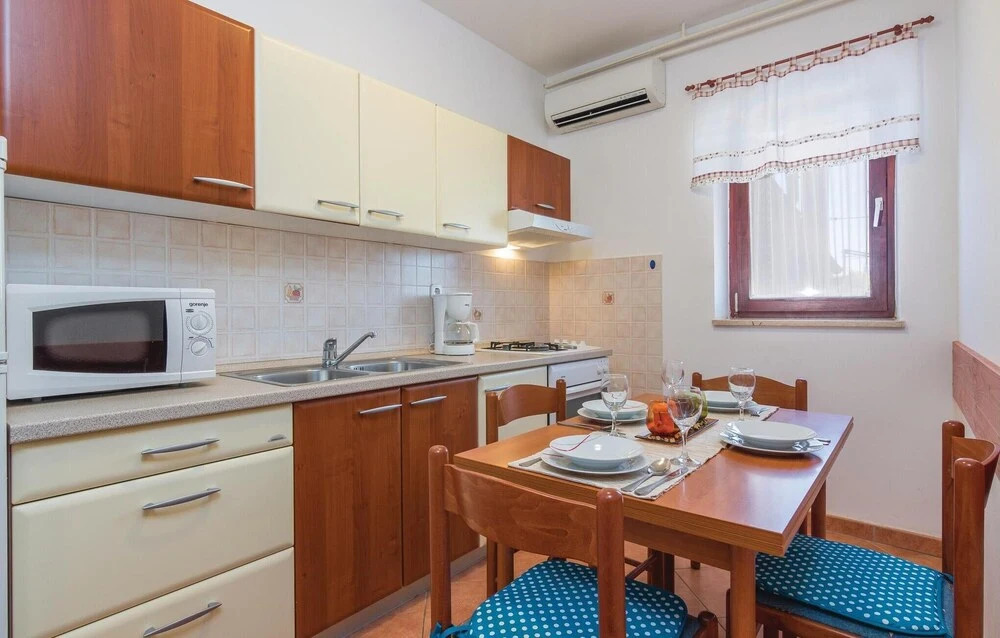 Amazing Home in Porec With Wifi and 3 Bedrooms