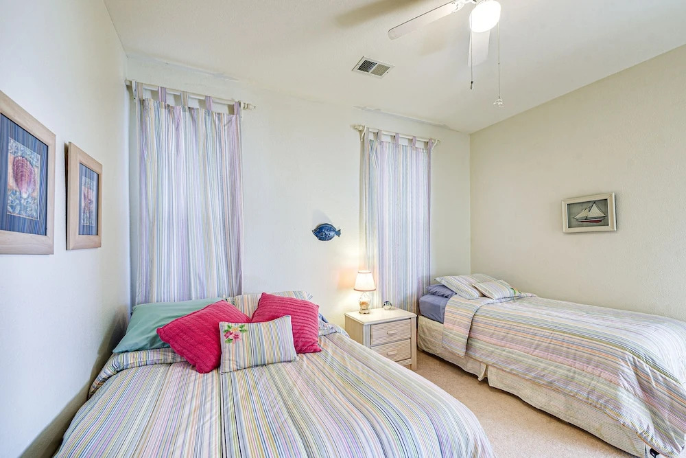 Sunset Beach Condo w/ Balcony, 5 Mi to the Ocean!