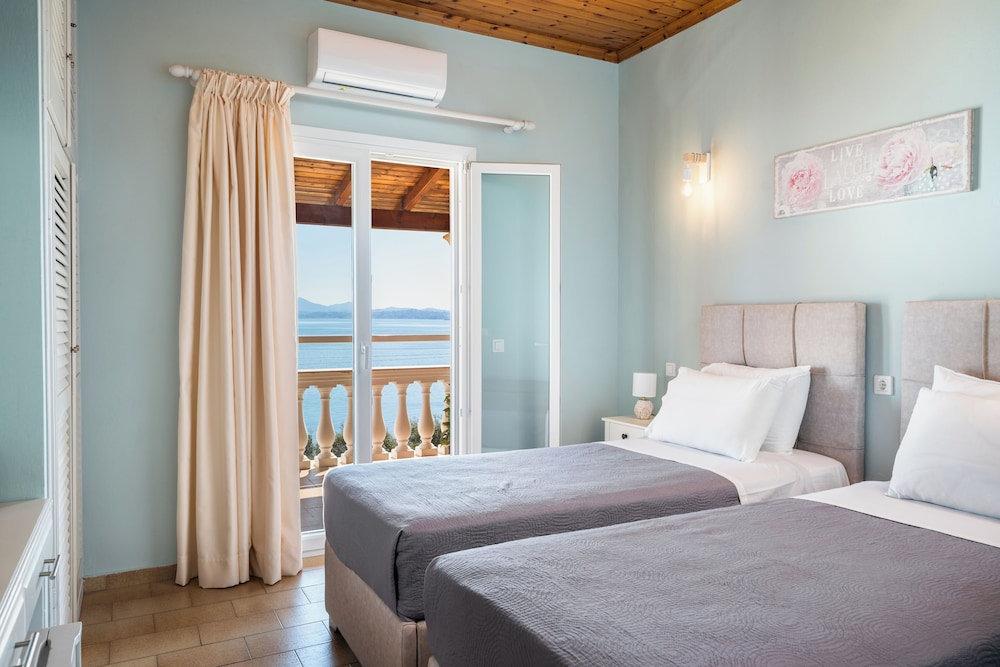 Baracunda Seaview Apartments with private Hot Tub by Konnect
