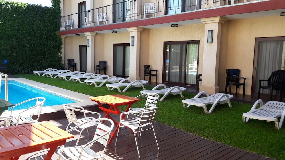 Hotel Roble Blanco