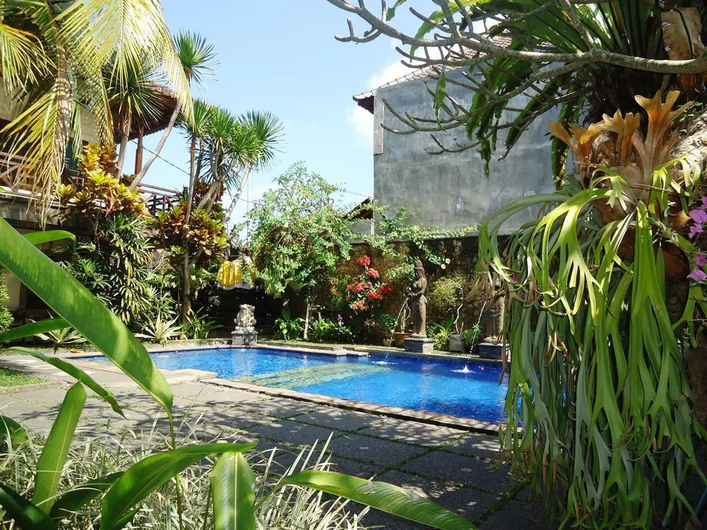 Wahyu Bungalow And Restaurant