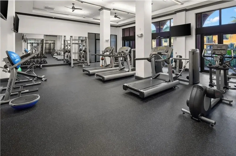 Landing Amazing 1BD Clubhouse Gym