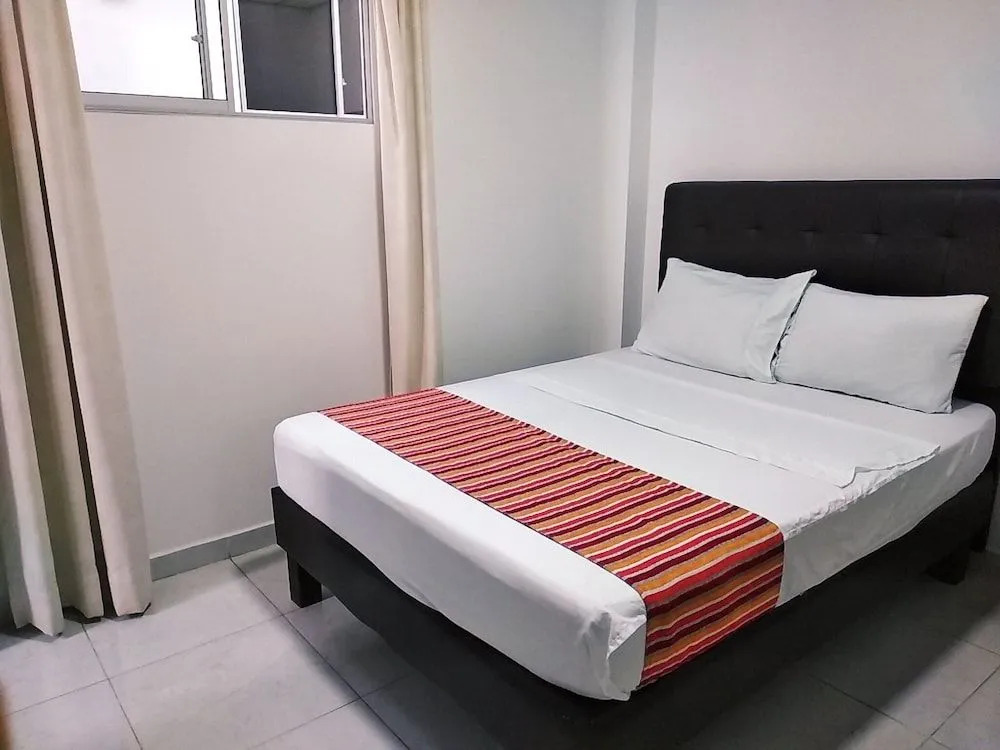 Hotel 9-25
