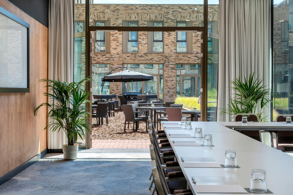 Renaissance Amsterdam Schiphol Airport Hotel