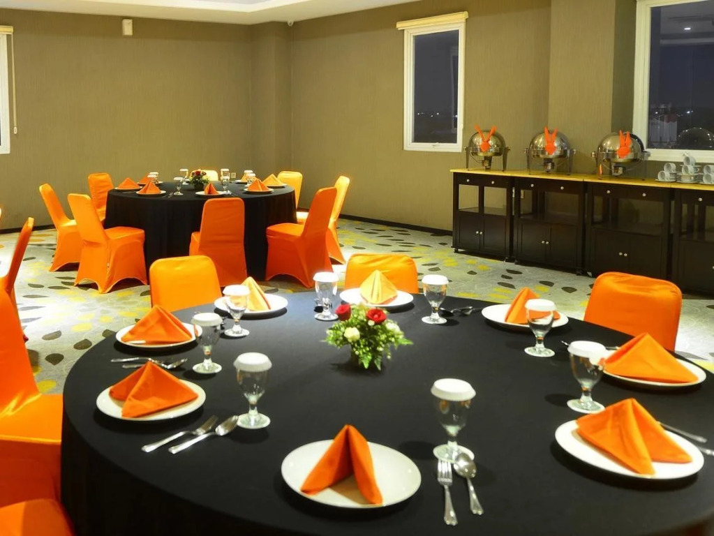 J Hotel - Bandara Soekarno Hatta