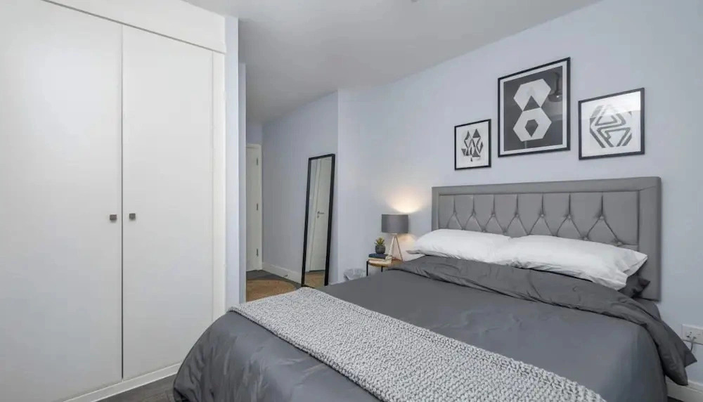 London Flat With Private Entrance