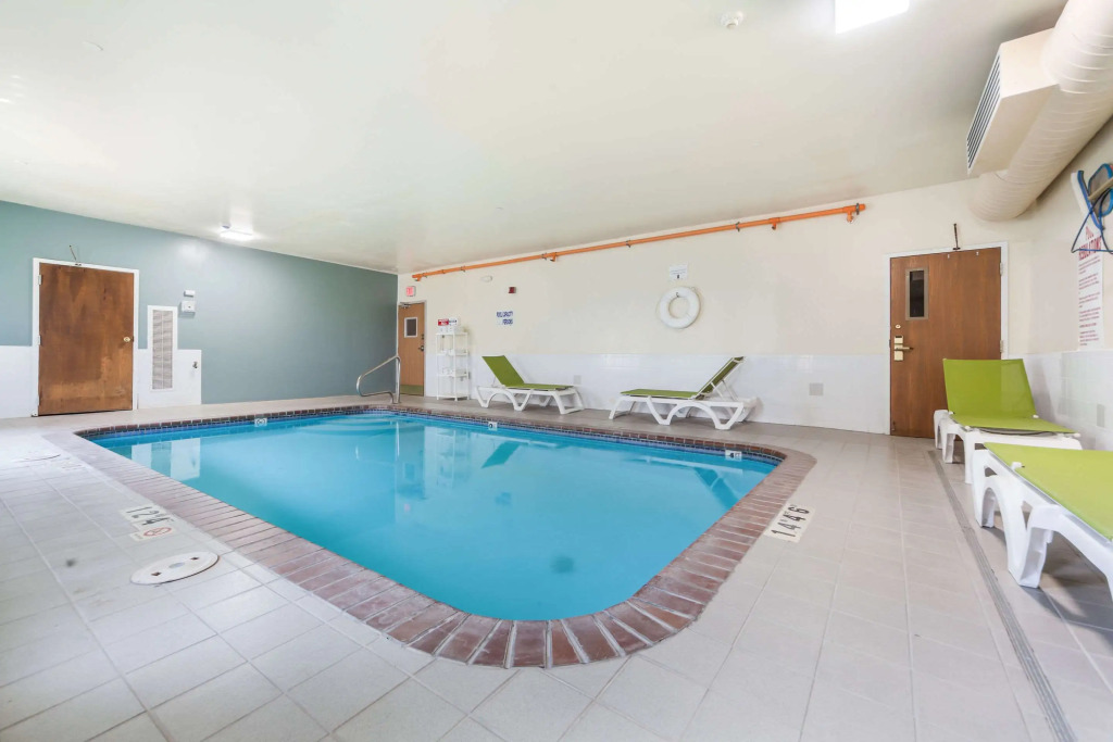 Quality Inn & Suites Omaha Chalco