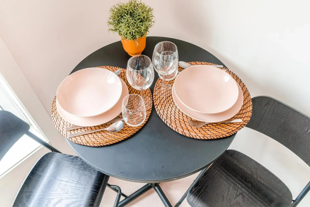 Sunny Studio in the heart of Lapa - 5min walk to Metro!