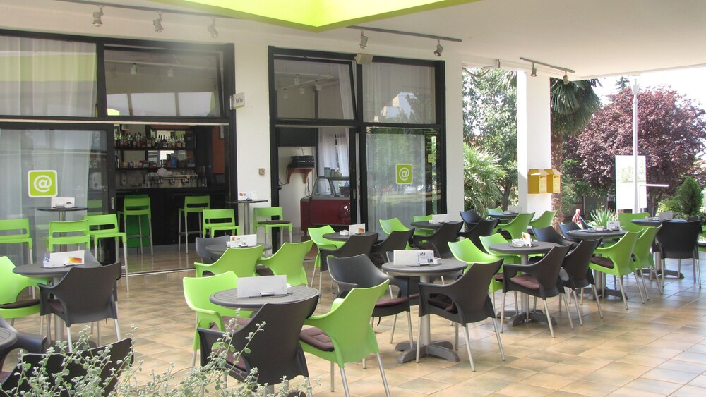 Happy Camp Mobile Homes in Camping Park Umag