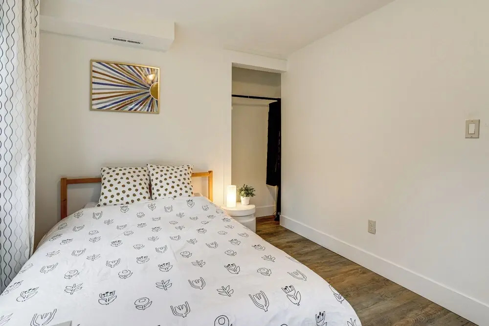 Walk to Beach & Lake Access: Cozy Redmond Apt!