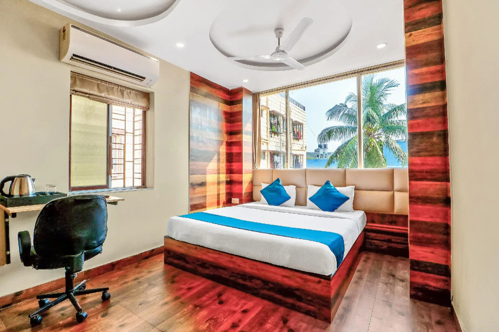 Hotel O Park Circus Near Birla Mandir