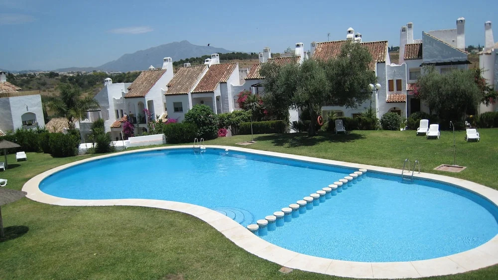 Beautiful Town House With Air Conditioning In Secure Urbanisation Internet