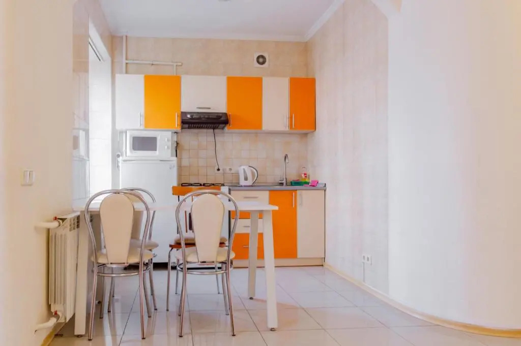 Apartment Triokhsviatytelskaya Street 3