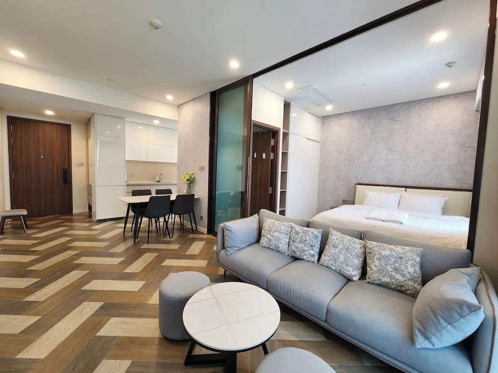 Kotrip Metropole Paradise Vacation