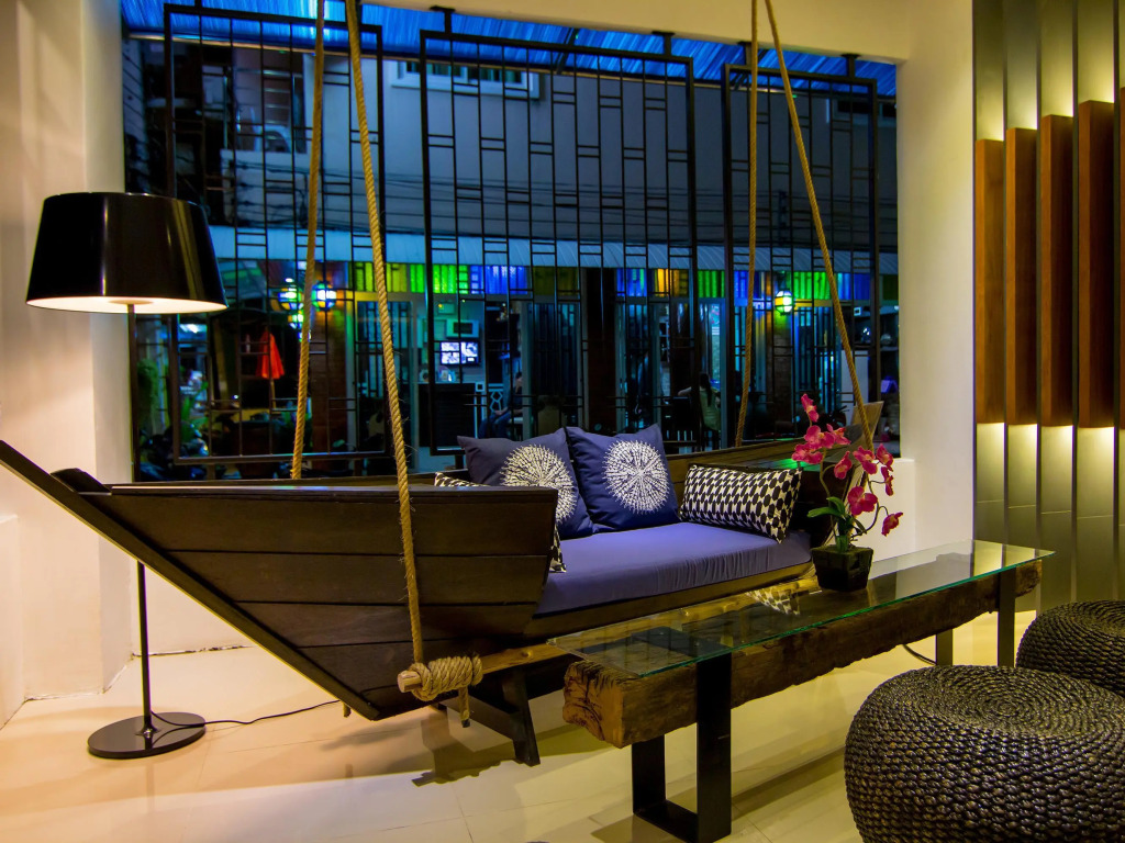 Hotel The Journey Patong New
