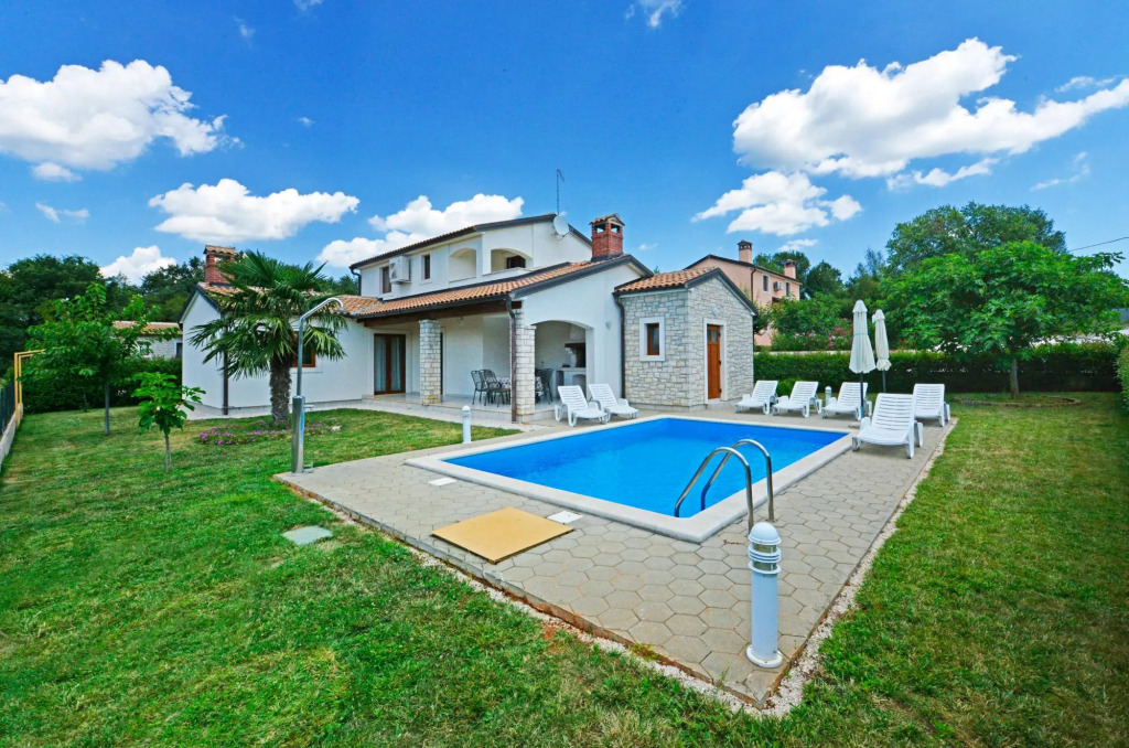 Villa 376