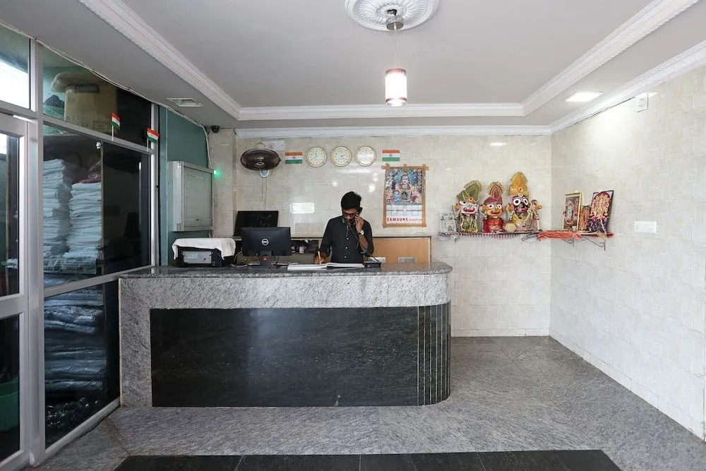 OYO 15915 Hotel Star Inn