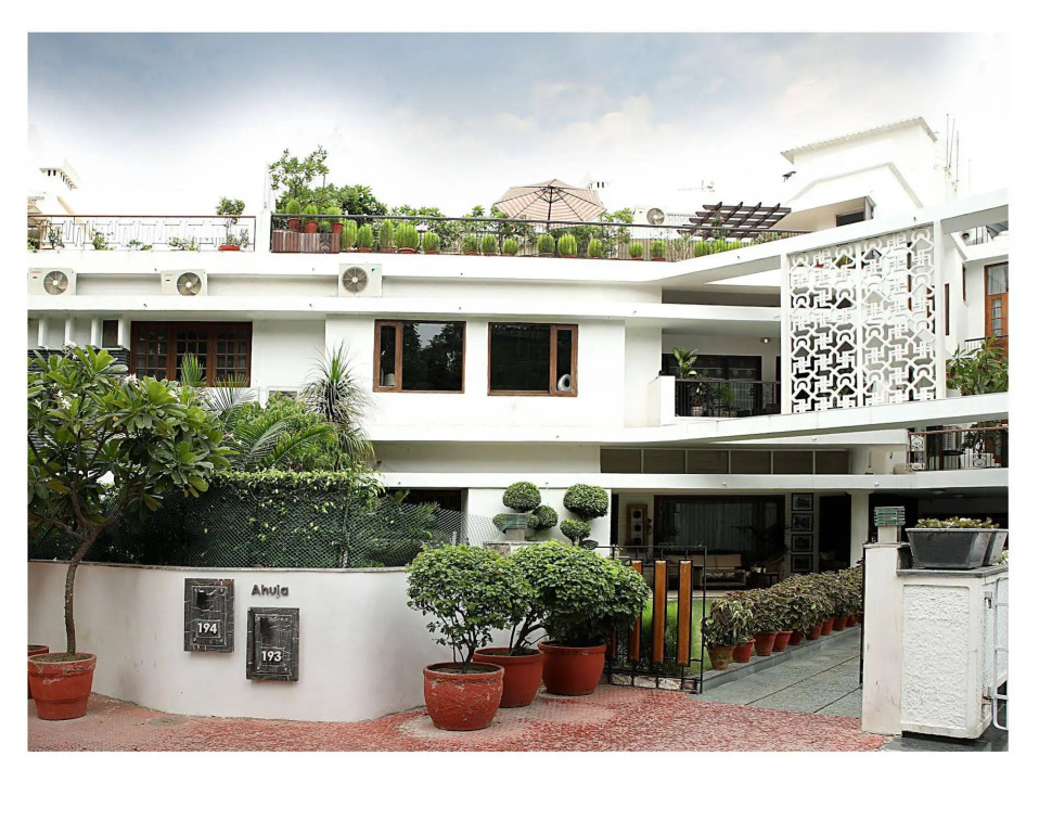 Ahuja Residency Golf Links