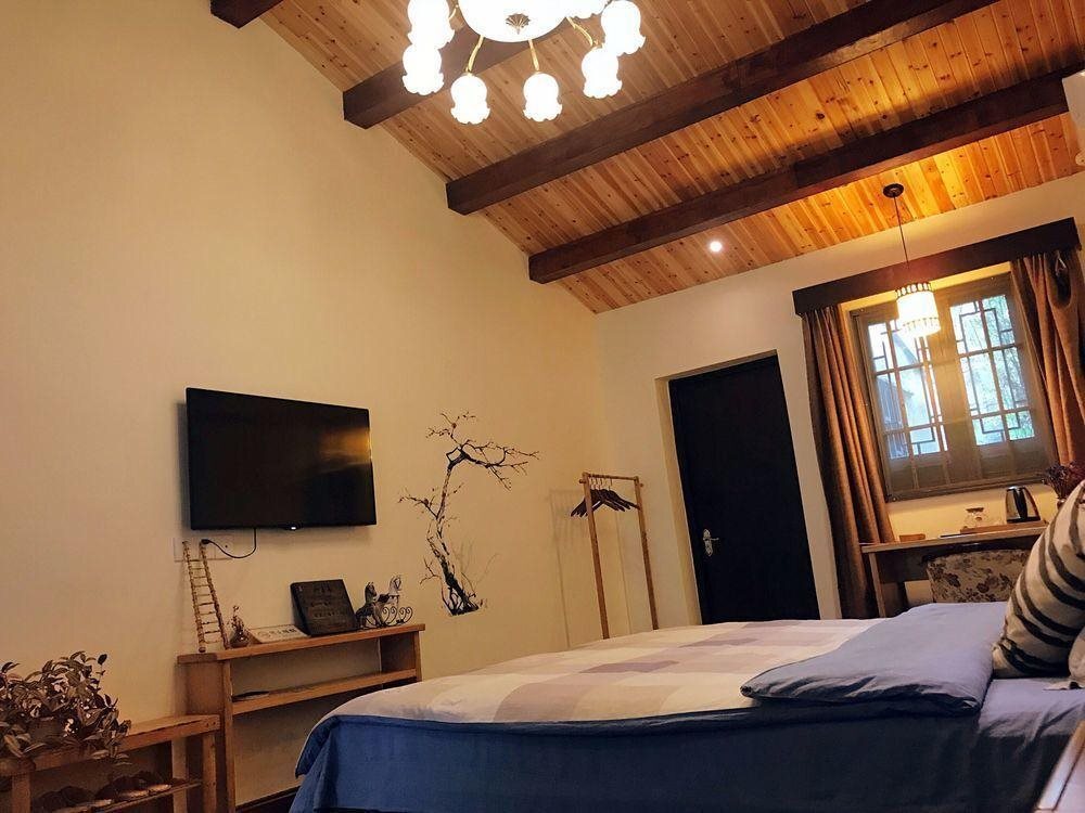 Stone Bamboo Garden Inn