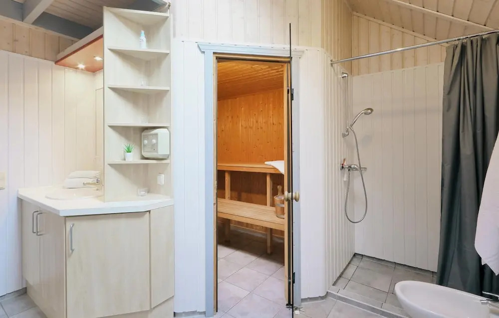 Stunning Home In Rechlin With Sauna
