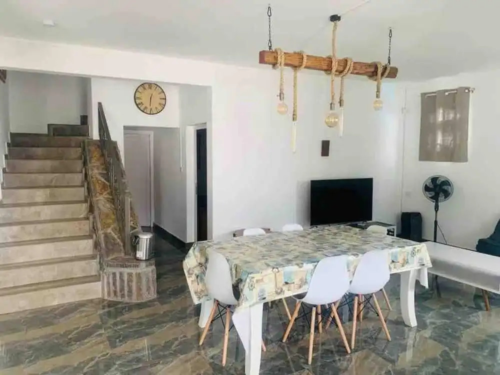 Spacious Private Villa With Roof top bar
