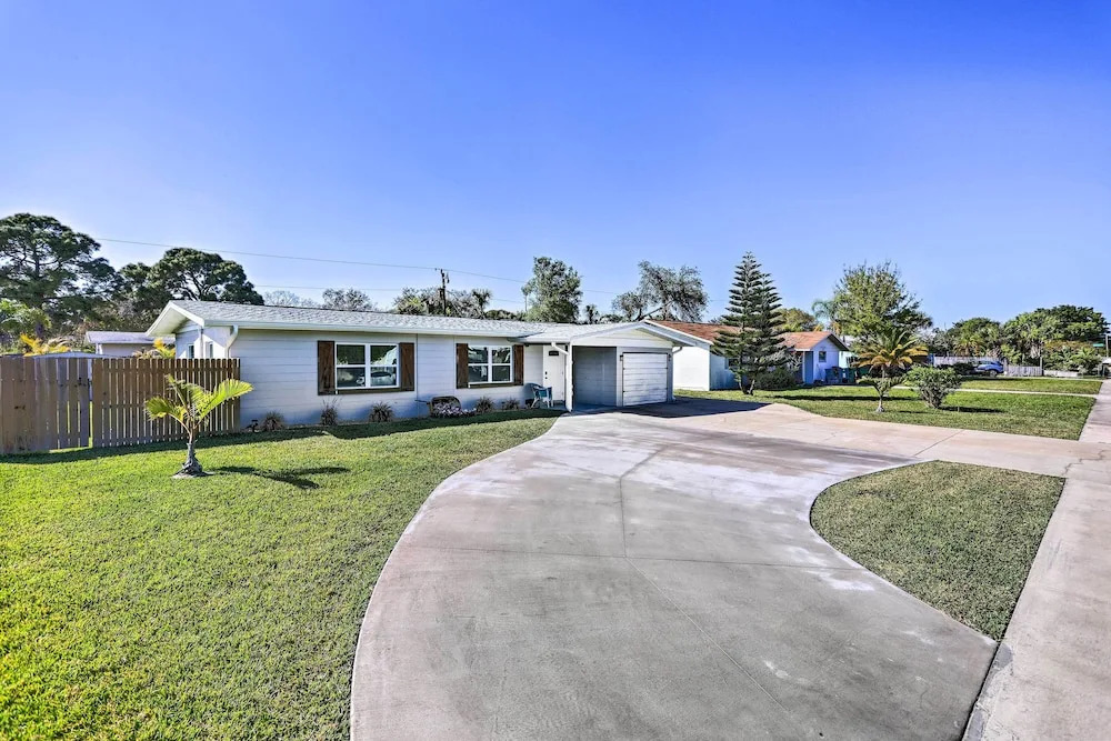 Merritt Island Home w/ Spa - 8 Mi to Cocoa Beach!