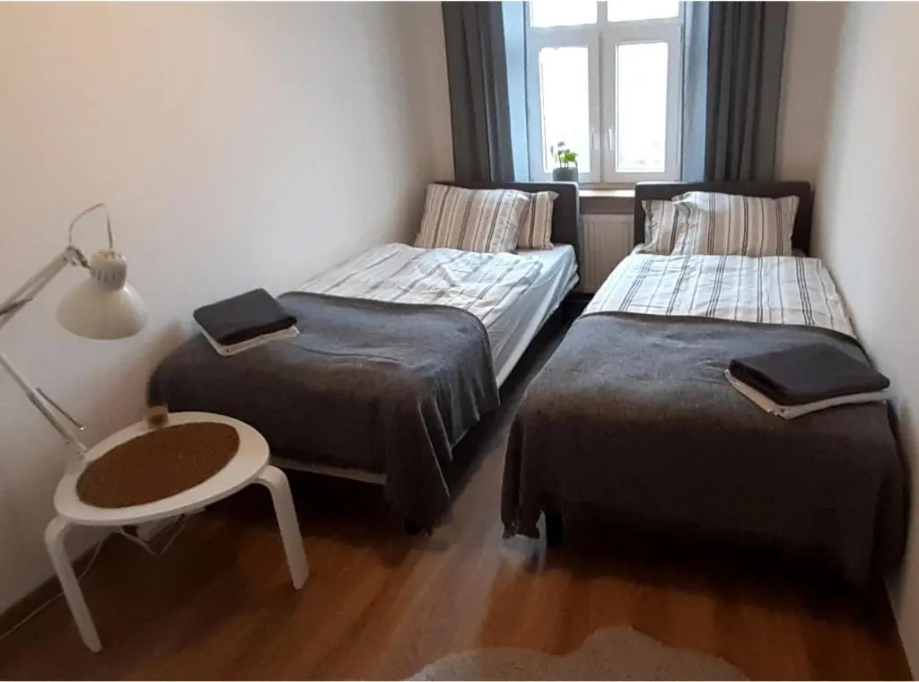 Lemuria Hostel Szkolna centrum
