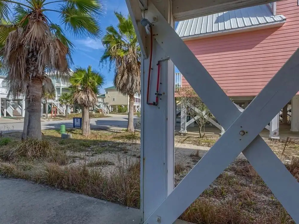 Sea La Vie by Meyer Vacation Rentals