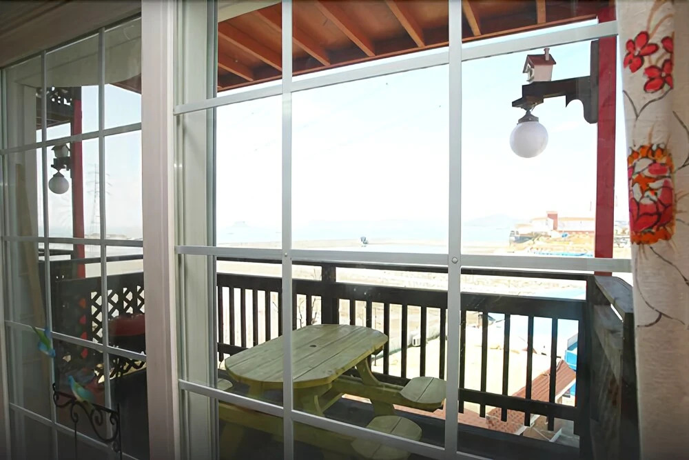 Seonjaedo Morning Silent Sea Pension