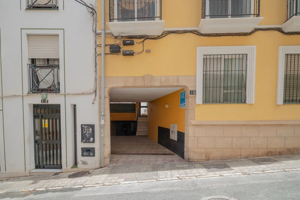 Cosy 1 Bedroom Calle Victoria