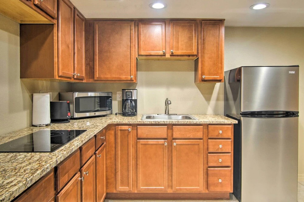 CO Springs Apartment < 6 Mi to Garden of the Gods!