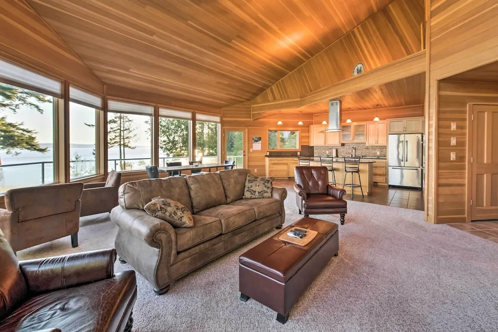 Marrowstone Island Home: 20 Mins to Port Townsend