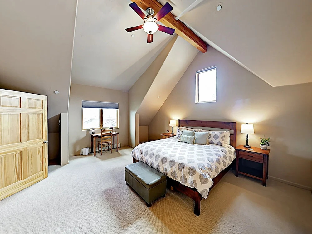 New Listing! Big Mountain-view Gem In Wildernest 3 Bedroom Townhouse