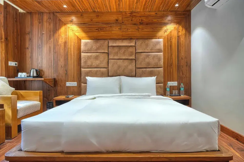 Alpine Holiday Inn Kufri