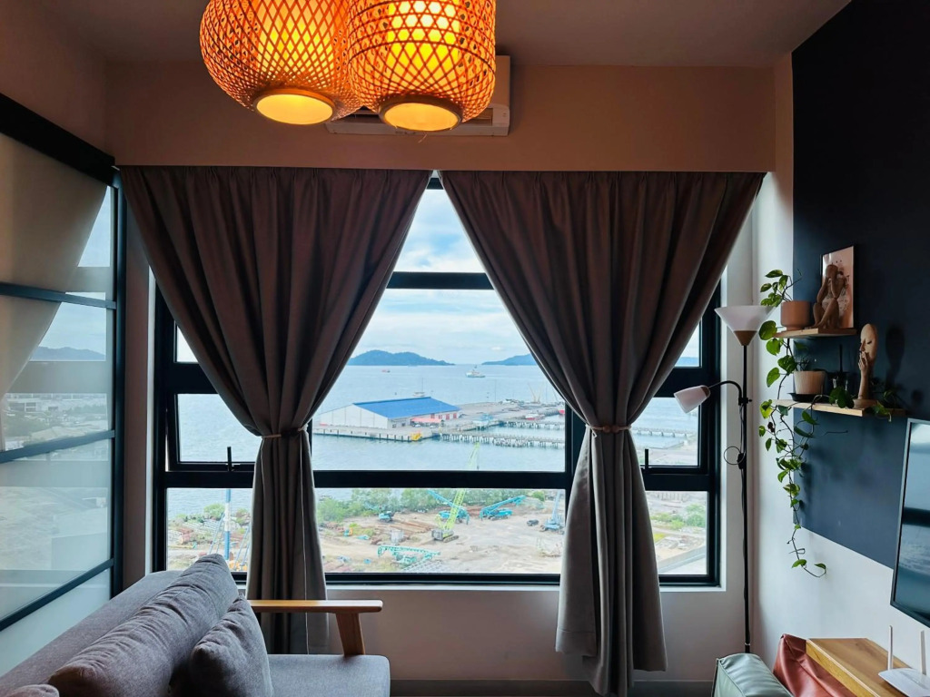 Jesselton Quay Staycation by Vluma Suites