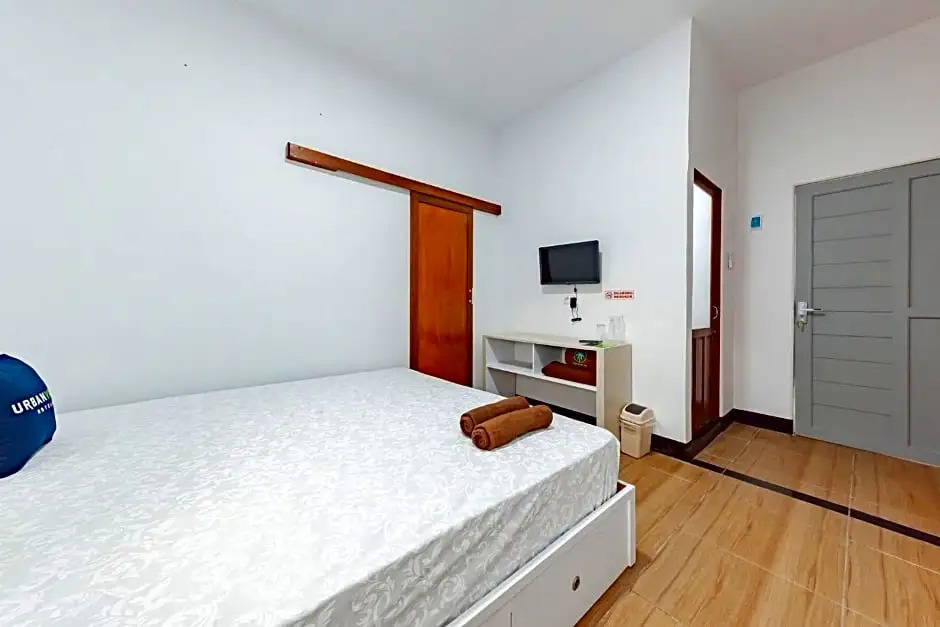 Urbanview Hotel Tropical Ketapang by RedDoorz