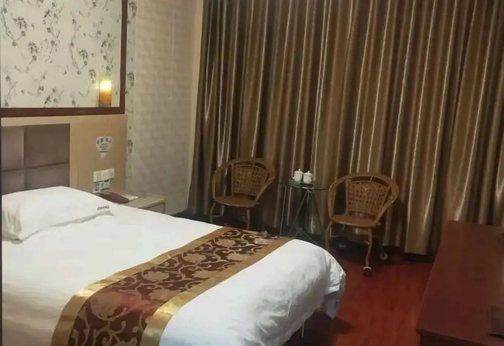 Jingbo Business Hotel