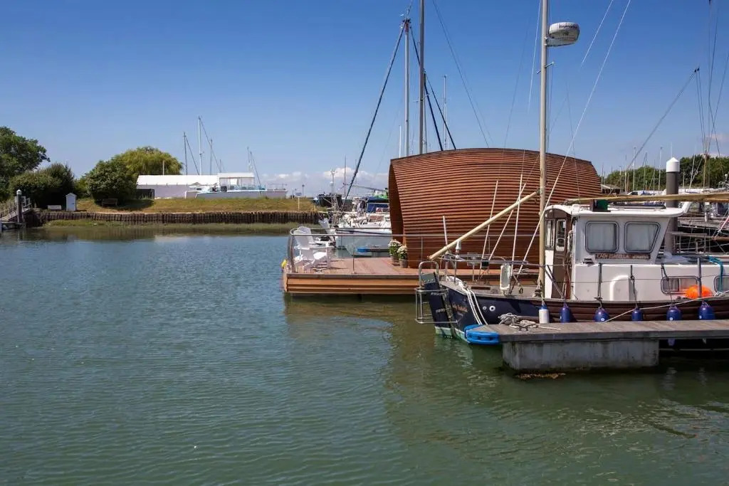 Sea Breeze Ark 900 Boat