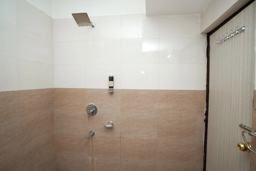 Hotel Opera Inn near Central Bus Stand