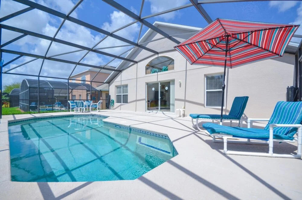 Emerald Island Resort - 8524 Palm Harbour Drive