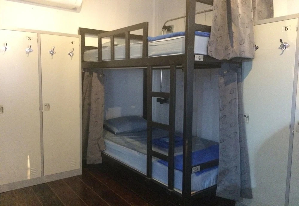 Monkey Cave - Hostel